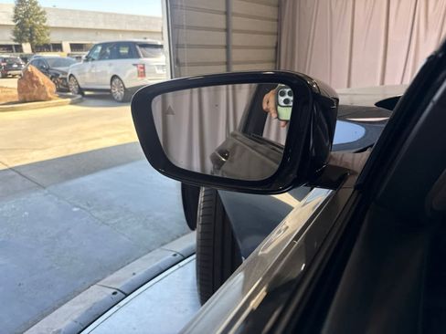 Used 2019 BMW 740i w/ Executive Package RWD image 16