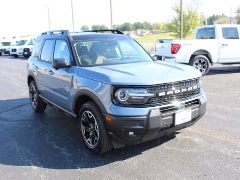 New 2025 Ford Bronco Sport Outer Banks w/ Outer Banks Tech Package+ AWD/4WD image 7