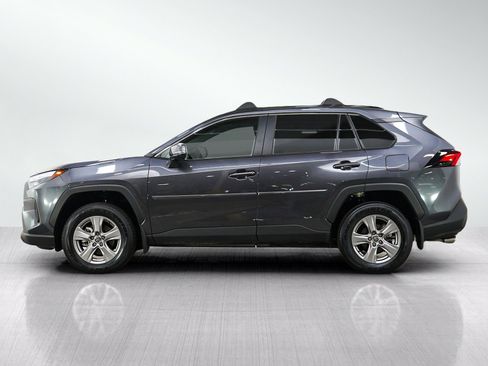 Used 2025 Toyota RAV4 XLE AWD/4WD image 2
