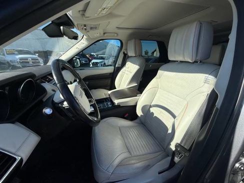 Used 2017 Land Rover Discovery HSE Luxury image 17