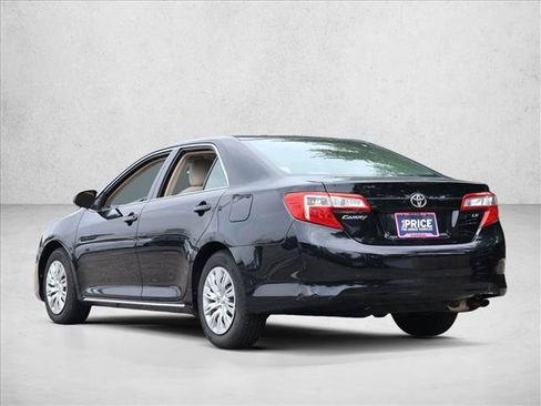 Used 2012 Toyota Camry LE FWD image 7