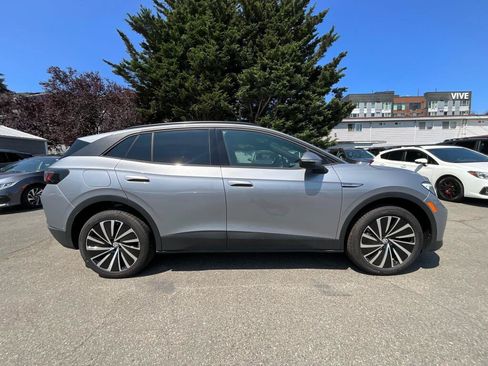 New 2026 Volkswagen ID.4 Pro AWD/4WD image 9