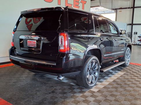 Used 2019 GMC Yukon Denali w/ Denali Ultimate Black Edition AWD/4WD image 9