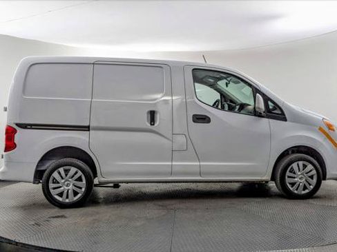 Used 2020 Nissan NV200 SV w/ Back Door Glass Package image 9