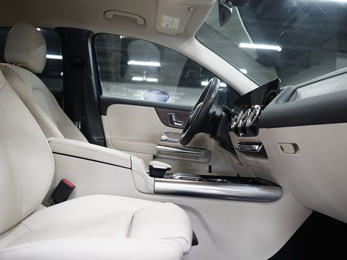 Used 2023 Mercedes-Benz GLA 250 image 23