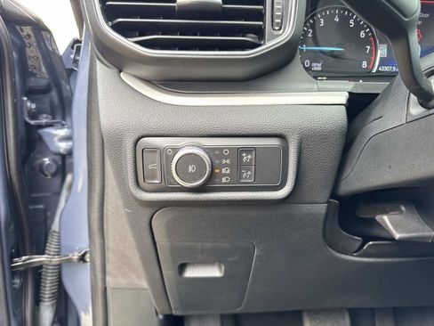 Used 2021 Ford Explorer XLT w/ Equipment Group 202A RWD image 20