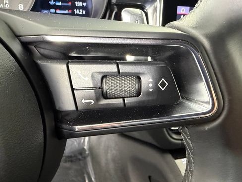 Certified 2024 Porsche Macan AWD/4WD image 24