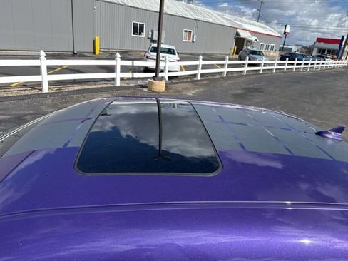 Used 2019 Dodge Challenger SXT w/ Driver Convenience Group image 10