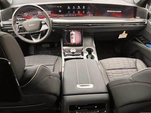 New 2026 Cadillac Escalade V AWD/4WD image 9