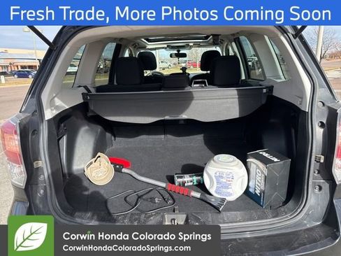 Used 2018 Subaru Forester 2.5i Premium w/ All-Weather Package image 11