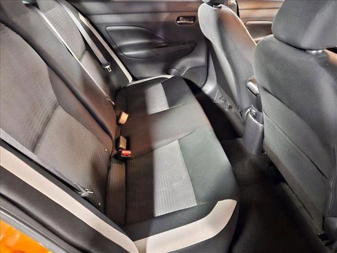 Used 2020 Nissan Versa SV w/ Trunk Package image 17