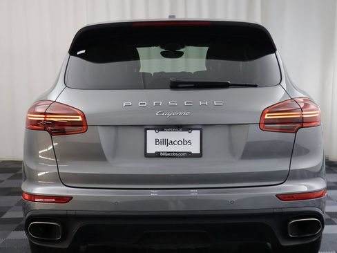 Used 2016 Porsche Cayenne image 17