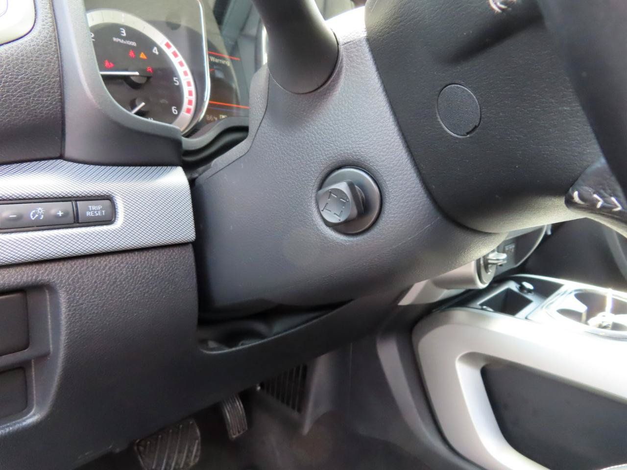 Used 2019 Nissan Titan PRO-4X w/ Pro-4x Convenience Package AWD/4WD image 34