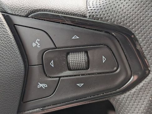 Used 2023 Chevrolet TrailBlazer LT FWD image 19