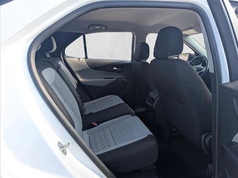 Used 2022 Chevrolet Equinox LS image 18