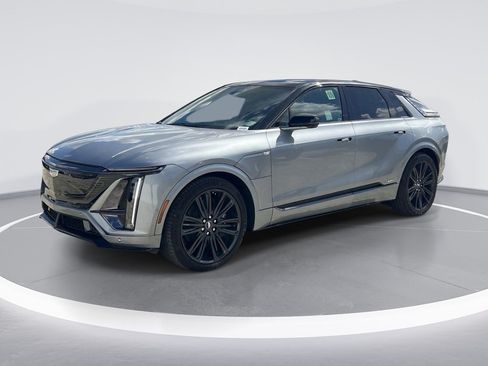 New 2026 Cadillac Lyriq V AWD/4WD image 8
