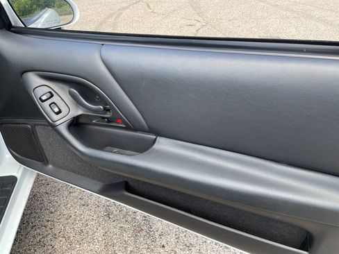 Used 2002 Chevrolet Camaro Z28 w/ SS Performance/Appearance Pkg RWD image 25