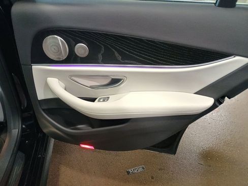 Used 2023 Mercedes-Benz E 350 4MATIC Sedan image 23