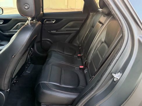 Used 2018 Jaguar F-PACE Prestige AWD/4WD image 17