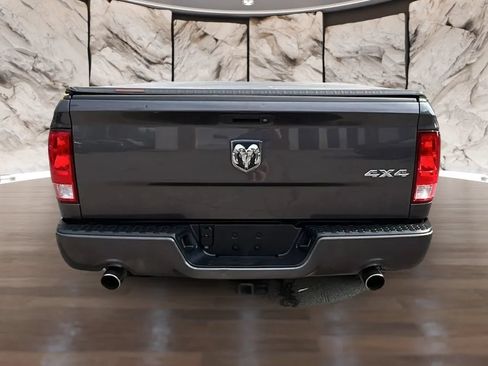 Used 2017 RAM 1500 Express w/ Express Value Package AWD/4WD image 7