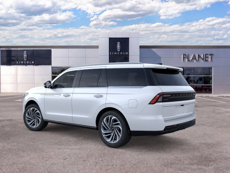 New 2026 Lincoln Navigator Reserve AWD/4WD image 4