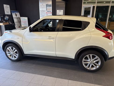 Used 2012 Nissan Juke SL FWD image 17