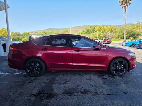 Used 2016 Ford Fusion SE FWD image 6