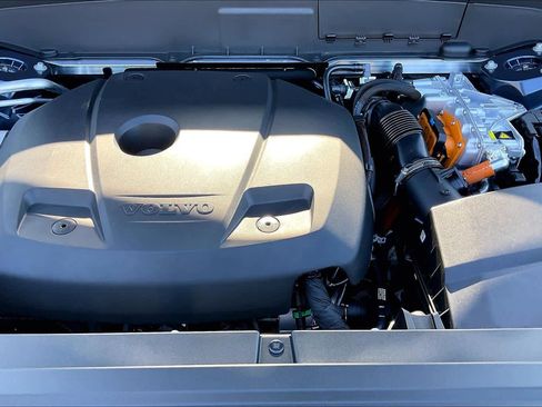 New 2026 Volvo XC90 T8 Plus w/ Protection Package image 13