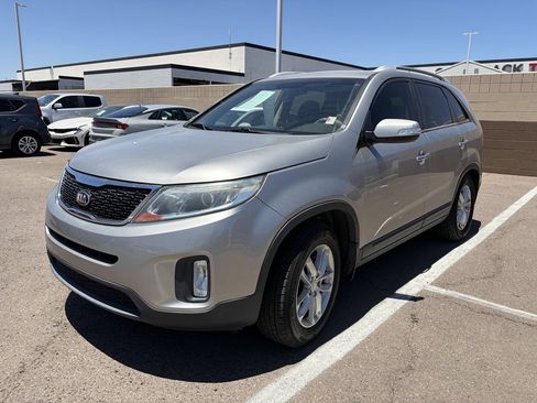 Used 2015 Kia Sorento LX FWD image 4
