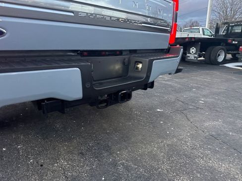 Used 2025 Ford F350 Platinum w/ Platinum Plus Package image 11