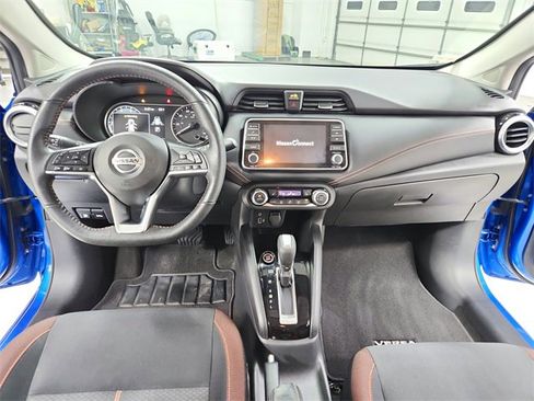 Used 2022 Nissan Versa SR w/ Convenience Package image 24
