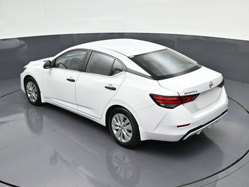 Used 2024 Nissan Sentra S FWD image 17