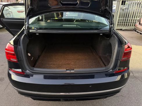 Used 2017 Volkswagen Passat 1.8T R-Line w/ R-Line Lighting Package FWD image 19