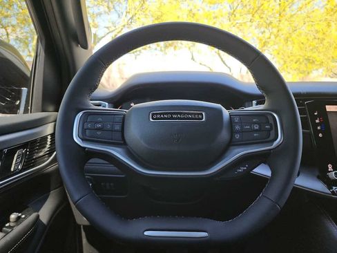New 2026 Jeep Grand Wagoneer L Limited AWD/4WD image 32