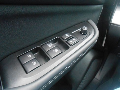 Used 2019 Subaru Legacy 2.5i Premium AWD/4WD image 18
