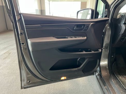 Used 2018 Honda Odyssey EX-L image 16