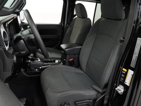 Used 2024 Jeep Wrangler Unlimited AWD/4WD image 22