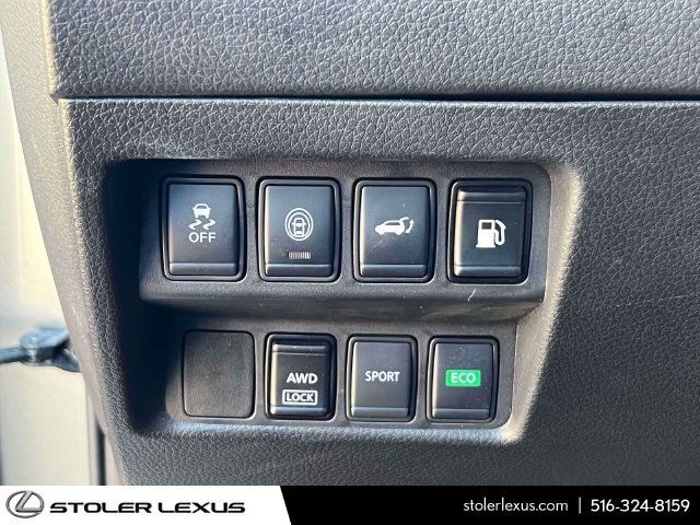 Used 2020 Nissan Rogue SV AWD/4WD image 24