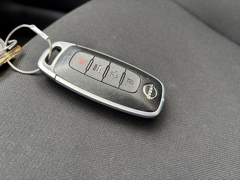 Used 2025 Nissan Sentra SV FWD image 18