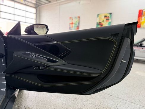 Used 2024 Chevrolet Corvette Stingray Premium Conv w/ Z51 Performance Package RWD image 15