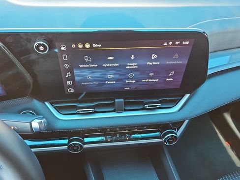 New 2026 Chevrolet Equinox LT image 12