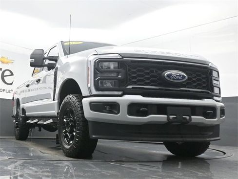 Used 2026 Ford F250 XL w/ STX Appearance Package image 3