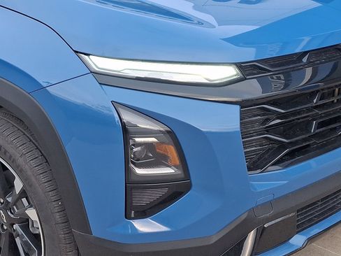 New 2026 Chevrolet Equinox RS w/ Convenience Package III AWD/4WD image 9
