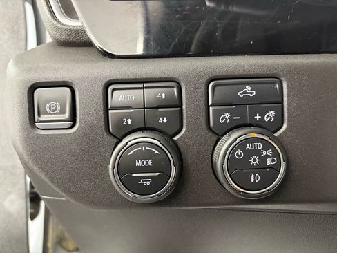 Used 2023 Chevrolet Silverado 1500 LT Trail Boss w/ Protection Package image 16