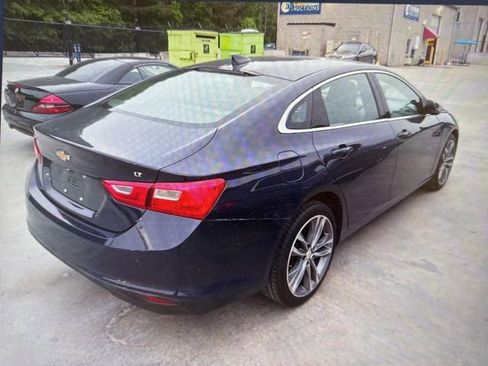 Used 2025 Chevrolet Malibu LT FWD image 3