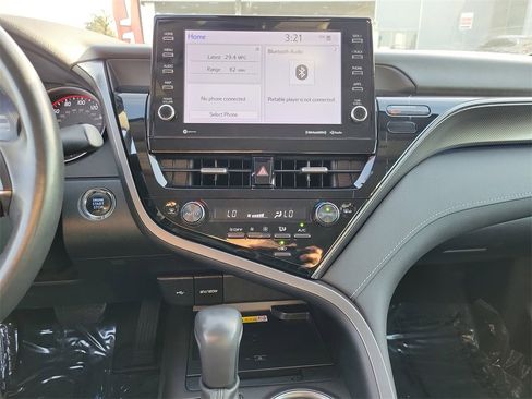 Used 2023 Toyota Camry XSE image 12