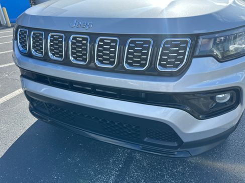 Used 2025 Jeep Compass Limited AWD/4WD image 8