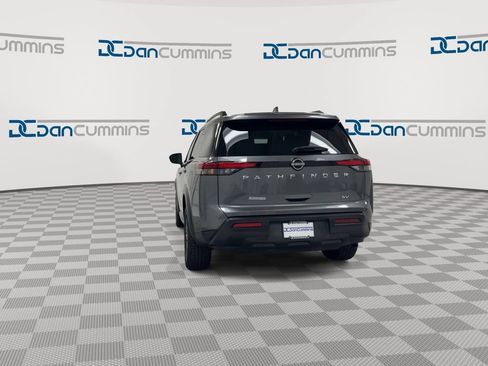 Used 2022 Nissan Pathfinder SV FWD image 7