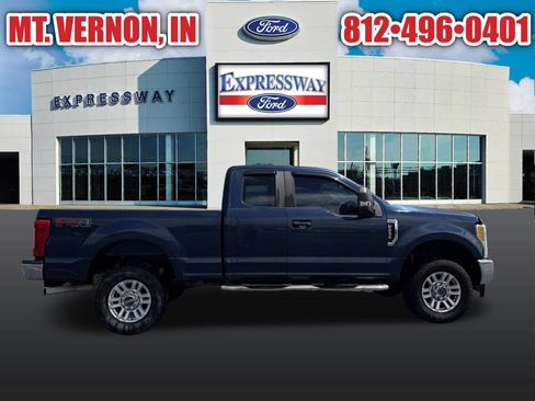 Used 2017 Ford F250 XL w/ STX Appearance Package AWD/4WD image 4