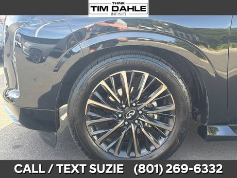 Certified 2025 INFINITI QX80 Luxe w/ Exterior Package AWD/4WD image 7
